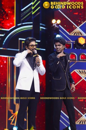 BEHINDWOODS GOLD ICONS 2023 - THE AWARD MOMENTS SET 1