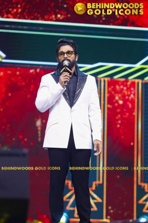 BEHINDWOODS GOLD ICONS 2023 - THE AWARD MOMENTS SET 1