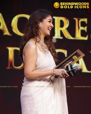 BEHINDWOODS GOLD ICONS 2023 - THE AWARD MOMENTS SET 1