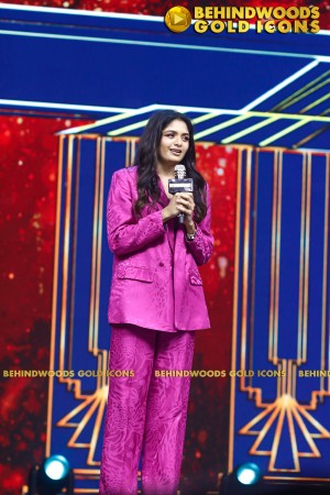 BEHINDWOODS GOLD ICONS 2023 - THE AWARD MOMENTS SET 2