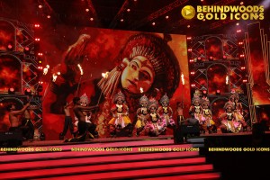 BEHINDWOODS GOLD ICONS 2023 - THE AWARD MOMENTS SET 2