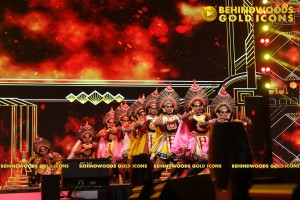 BEHINDWOODS GOLD ICONS 2023 - THE AWARD MOMENTS SET 2