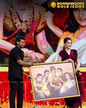 BEHINDWOODS GOLD ICONS 2023 - THE AWARD MOMENTS SET 2