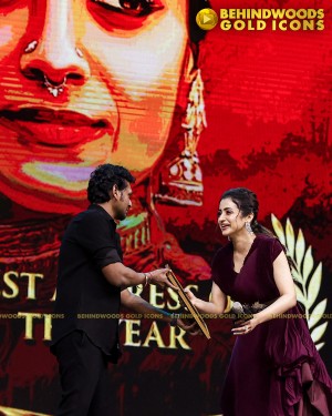 BEHINDWOODS GOLD ICONS 2023 - THE AWARD MOMENTS SET 2