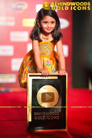 BEHINDWOODS GOLD ICONS 2023 - THE RED CARPET SET 1