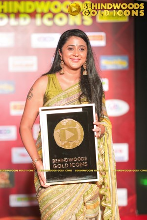 BEHINDWOODS GOLD ICONS 2023 - THE RED CARPET SET 1