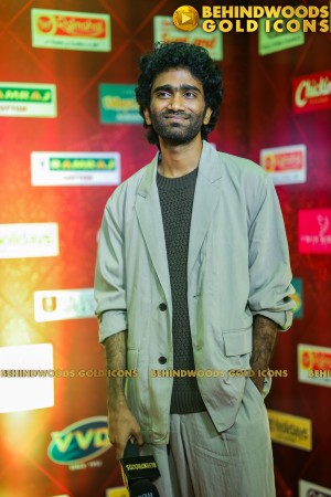 BEHINDWOODS GOLD ICONS 2023 - THE RED CARPET SET 1