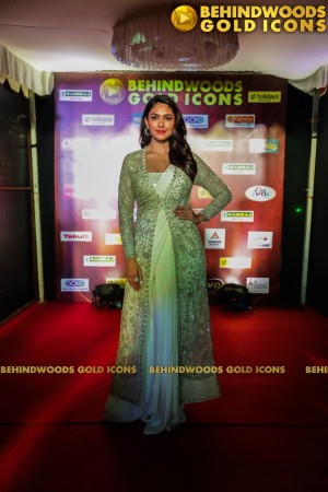 BEHINDWOODS GOLD ICONS 2023 - THE RED CARPET SET 2