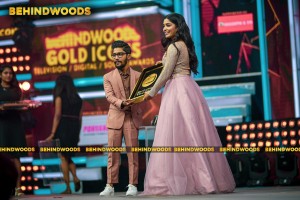 Behindwoods Gold Icons - The Awarding Photos