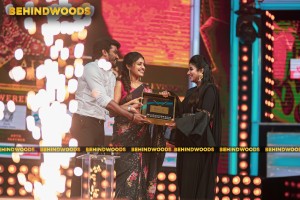 Behindwoods Gold Icons - The Awarding Photos