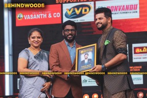 Behindwoods Gold Icons - The Awarding Photos