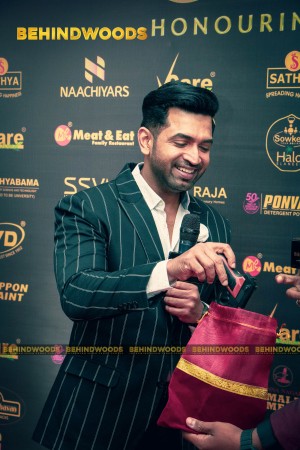 Behindwoods Gold Medals 2019 - The Red Carpet