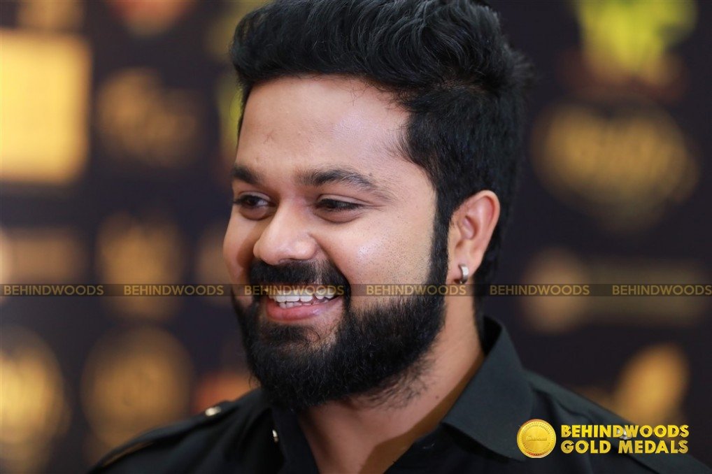 Behindwoods Gold Medals - Iconic Edition - The Red Carpet