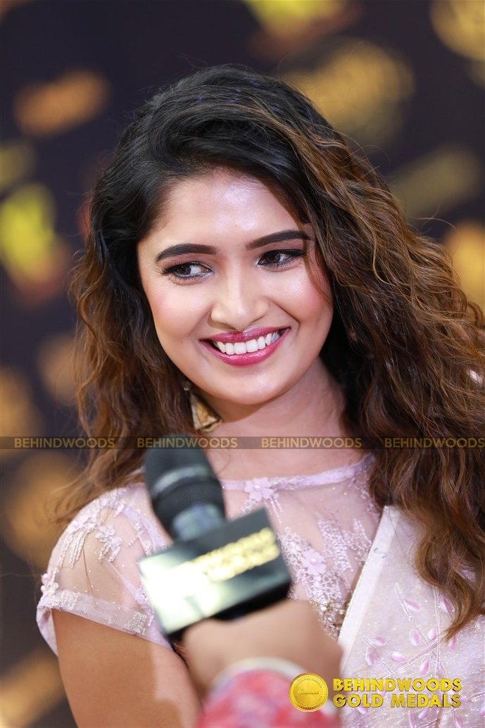 Behindwoods Gold Medals - Iconic Edition - The Red Carpet