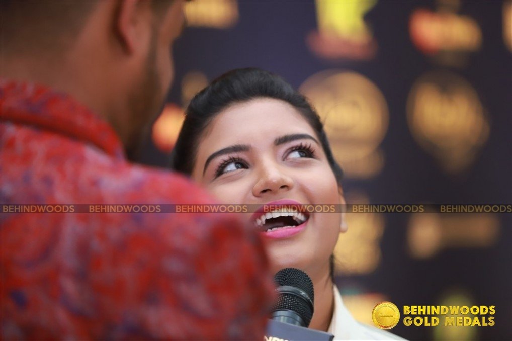 Behindwoods Gold Medals - Iconic Edition - The Red Carpet