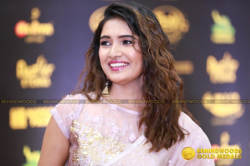 Behindwoods Gold Medals - Iconic Edition - The Red Carpet