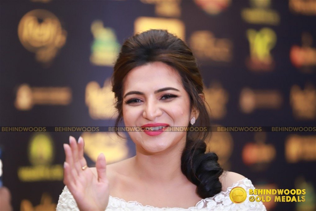 Behindwoods Gold Medals - Iconic Edition - The Red Carpet