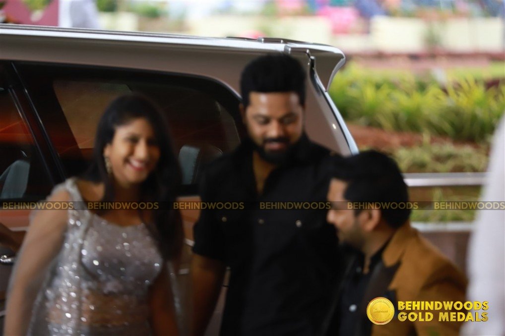 Behindwoods Gold Medals - Iconic Edition - The Red Carpet