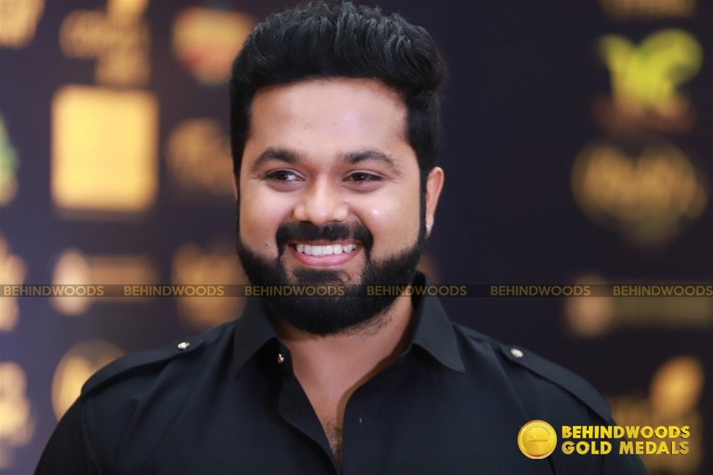 Behindwoods Gold Medals - Iconic Edition - The Red Carpet