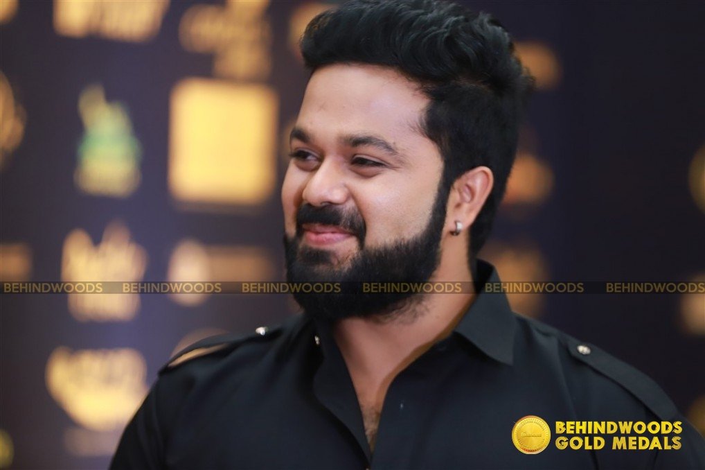 Behindwoods Gold Medals - Iconic Edition - The Red Carpet