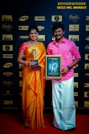 Behindwoods Gold Mic - The Red Carpet