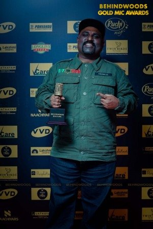 Behindwoods Gold Mic - The Red Carpet