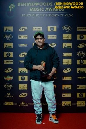 Behindwoods Gold Mic - The Red Carpet