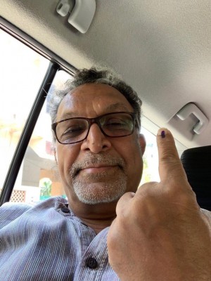 Celebrities Cast their Vote in Lok Sabha Election