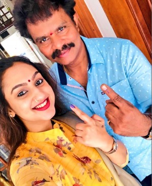 Celebrities Cast their Vote in Lok Sabha Election