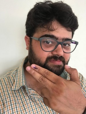 Celebrities Cast their Vote in Lok Sabha Election