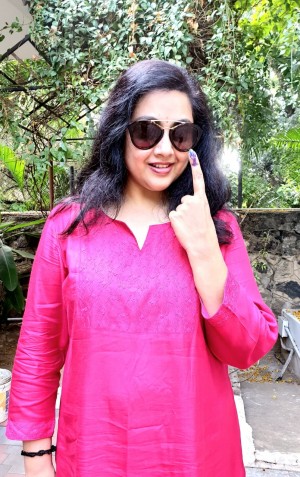 Celebrities Cast their Vote in Lok Sabha Election