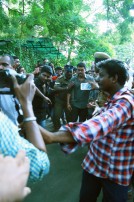 Tamil Cinema pays last respect to lyricist Na. Muthukumar