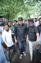 Tamil Cinema pays last respect to lyricist Na. Muthukumar