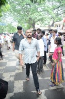 Tamil Cinema pays last respect to lyricist Na. Muthukumar