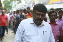 Tamil Cinema pays last respect to lyricist Na. Muthukumar