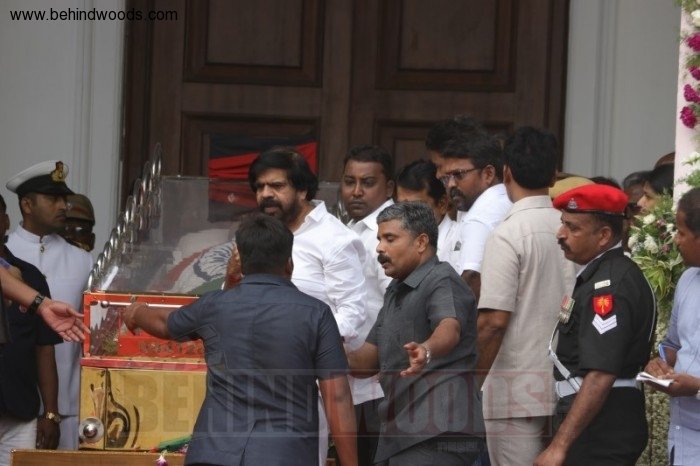 Karunanidhi death: Political leaders and Celebrities pay homage