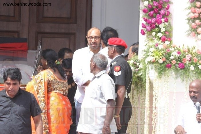 Karunanidhi death: Political leaders and Celebrities pay homage