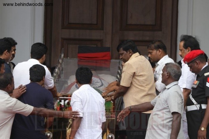 Karunanidhi death: Political leaders and Celebrities pay homage