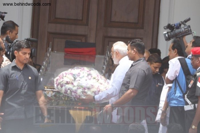 Karunanidhi death: Political leaders and Celebrities pay homage