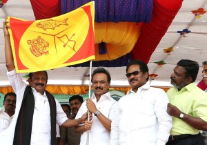 MK Stalin flags off Vaiko's rally against Neutrino