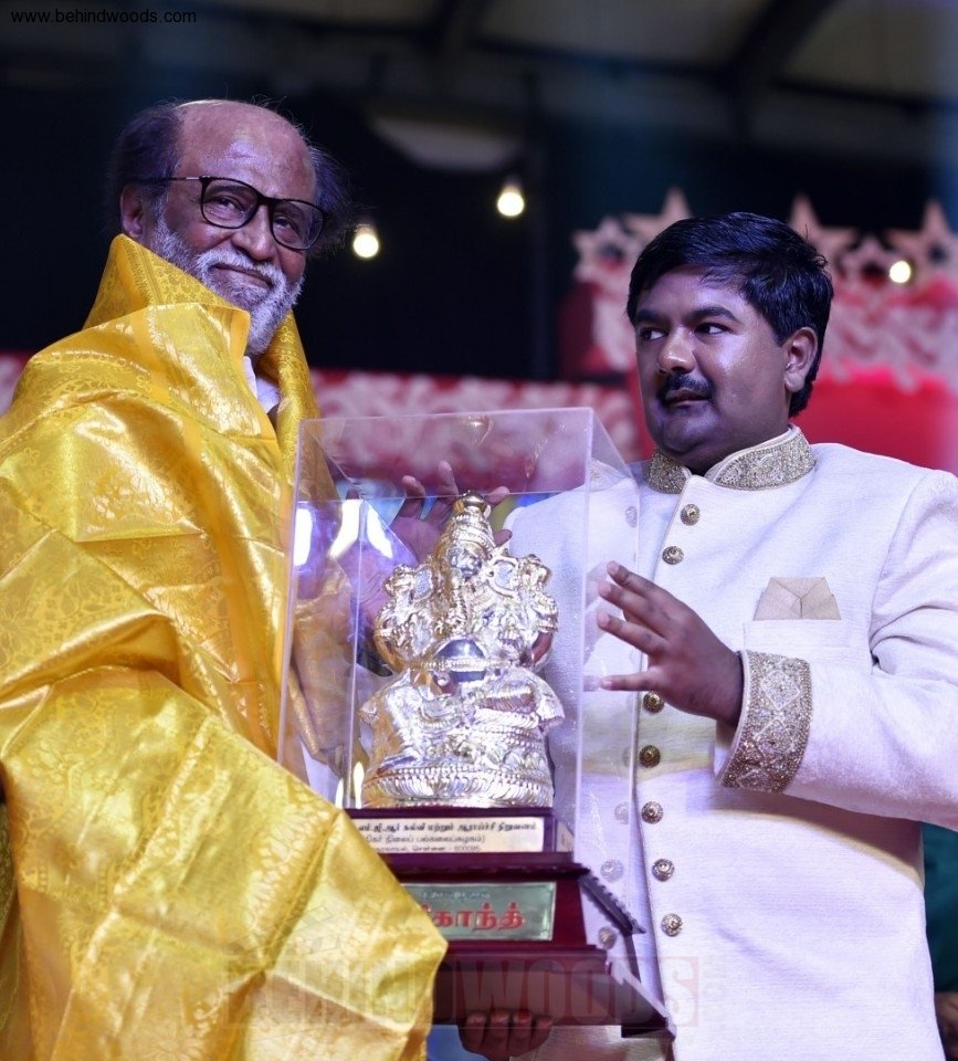 Rajinikanth Unveiled MGR's Statue at the Dr MGR Educational and Research Institute