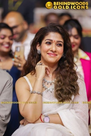 THE BEHINDWOODS GOLD ICONS - CANDID MOMENTS SET 1