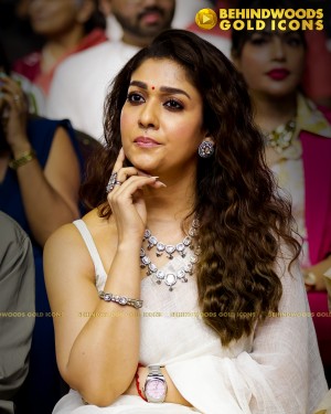 THE BEHINDWOODS GOLD ICONS - CANDID MOMENTS SET 1