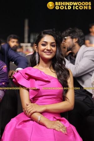 THE BEHINDWOODS GOLD ICONS - CANDID MOMENTS SET 2