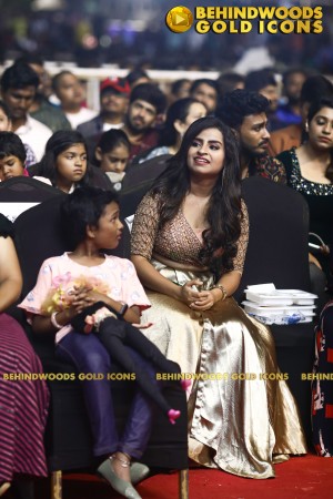 THE BEHINDWOODS GOLD ICONS - CANDID MOMENTS SET 3