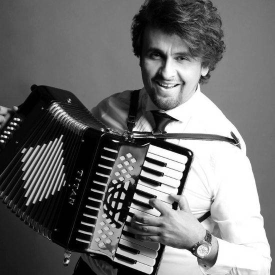 Sonu Nigam Sexy Picture Bhejo - Sonu Nigam | Top stars through the lens of Dabboo Ratnani - Its glam all  the way! Don't miss!