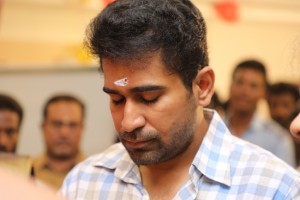 Thimiru Pudichavan (aka) Thimir Pudichavan