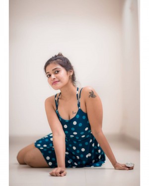 Dharsha Gupta (aka) Dharsha Guptaa