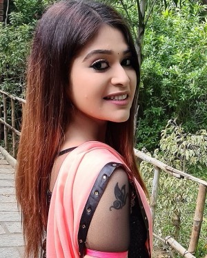 Dharsha Gupta (aka) Dharsha Guptaa