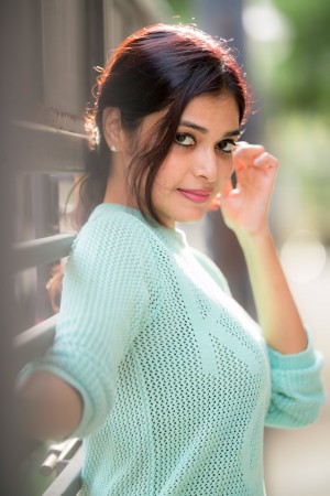 Dharsha Gupta (aka) Dharsha Guptaa